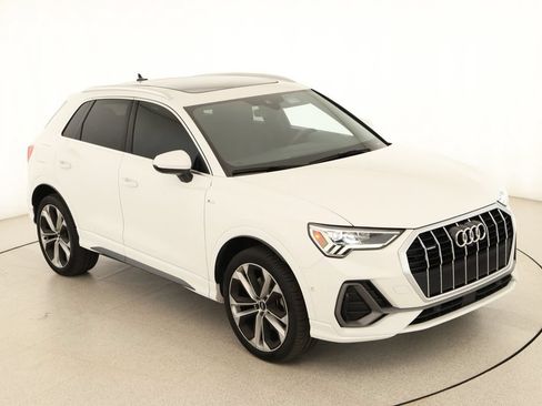 Used 2019 Audi Q3 2.0T Prestige AWD/4WD image 36