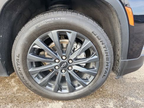 Used 2023 Chevrolet Traverse RS image 46