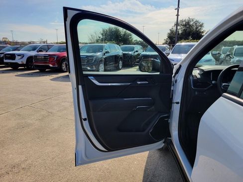 New 2026 GMC Acadia Elevation w/ Elevation Premium Package image 11