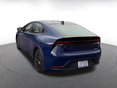 Used 2025 Toyota Prius LE image 11