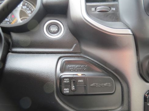 Used 2020 RAM 2500 Big Horn image 27