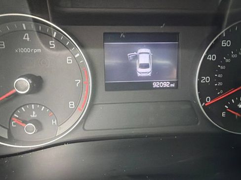 Used 2019 Kia Forte S w/ S Premium Package FWD image 4