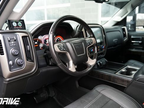 Used 2015 GMC Sierra 2500 Denali w/ Duramax Plus Package image 25