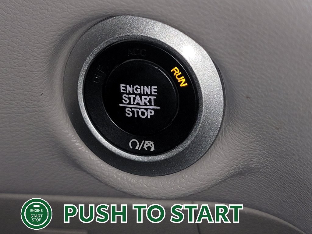 Used 2017 Chrysler Pacifica Touring-L FWD image 23