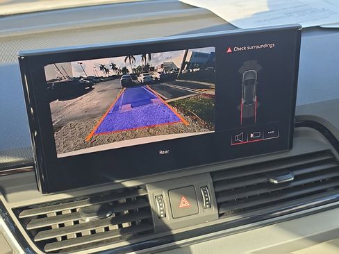 Used 2025 Audi Q5 2.0T Premium image 28