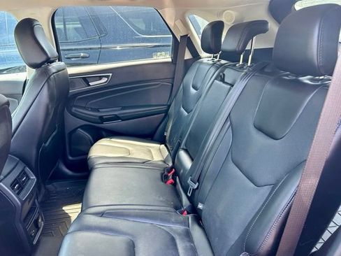 Used 2021 Ford Edge Titanium w/ Equipment Group 301A FWD image 7