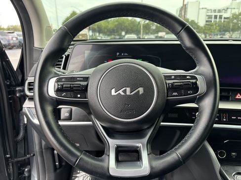 Certified 2024 Kia Sportage EX w/ EX Premium Package AWD/4WD image 11