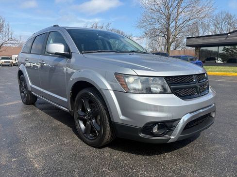 Used 2018 Dodge Journey Crossroad w/ Nav & Sun Group AWD/4WD image 23