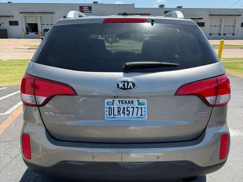 Used 2015 Kia Sorento LX AWD/4WD image 8
