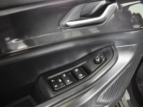 Used 2023 Jeep Grand Cherokee L Laredo AWD/4WD image 8