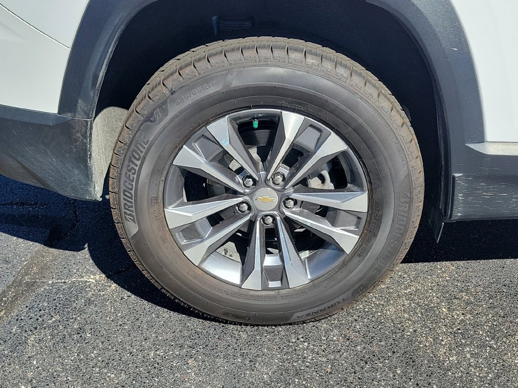 Used 2025 Chevrolet Equinox LT FWD image 7