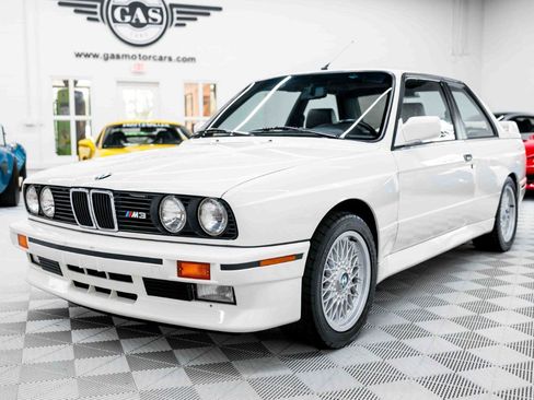 Used 1990 BMW M3 Coupe RWD image 3
