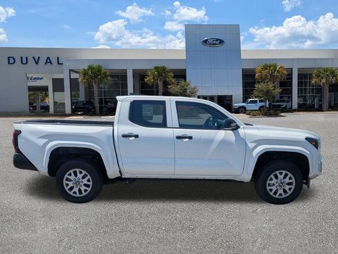 Used 2025 Toyota Tacoma SR w/ SR Upgrade Package RWD image 3