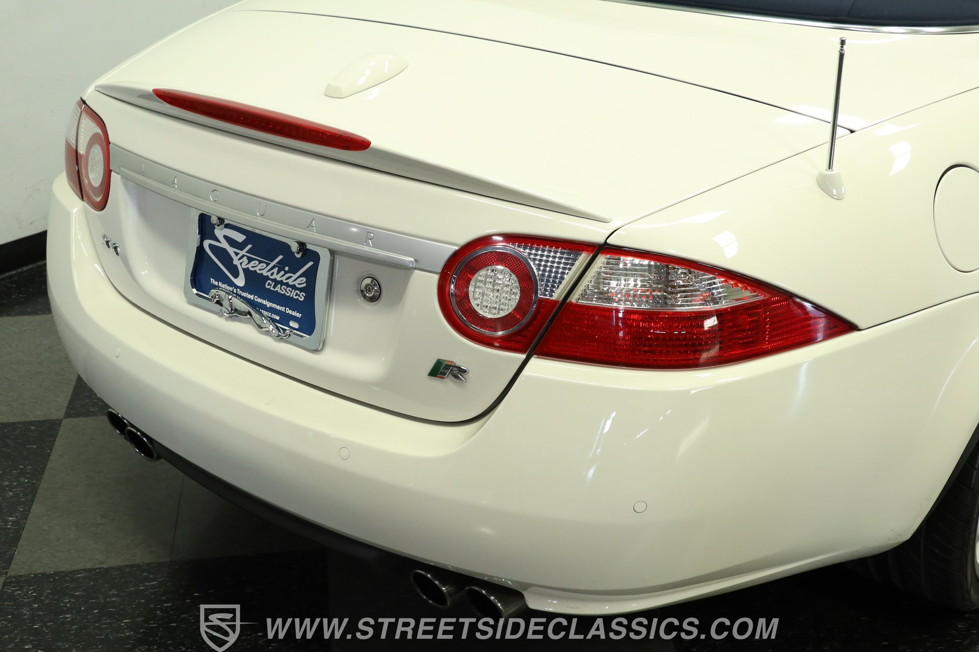 Used 2007 Jaguar XKR R RWD image 25