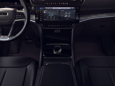 New 2026 Jeep Grand Cherokee Laredo X image 5