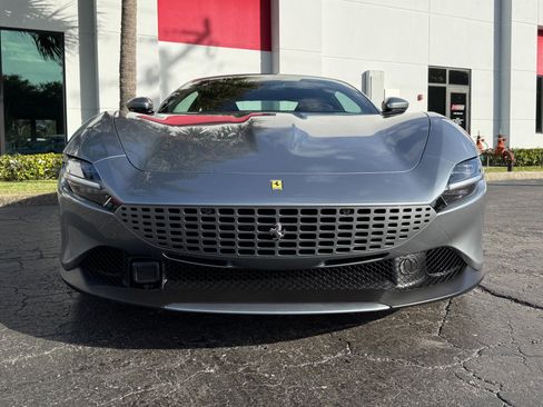 Used 2021 Ferrari Roma RWD image 10