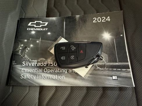 Used 2024 Chevrolet Silverado 1500 ZR2 w/ Technology Package AWD/4WD image 32