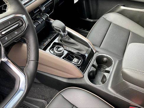 New 2026 GMC Canyon Denali AWD/4WD image 30