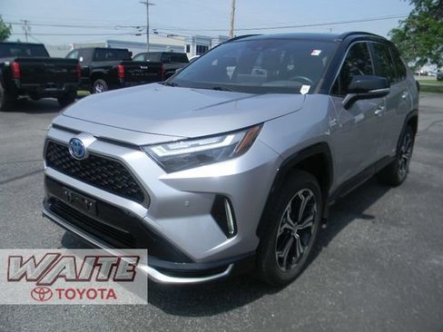 Used 2024 Toyota RAV4 XSE w/ Premium Package AWD/4WD image 5