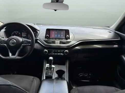 Used 2022 Nissan Altima 2.5 S FWD image 12