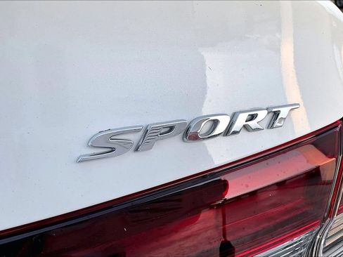 Used 2025 Honda Civic Sport image 24