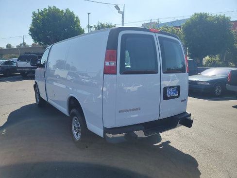 Used 2023 GMC Savana 2500 w/ Driver Convenience Package image 6