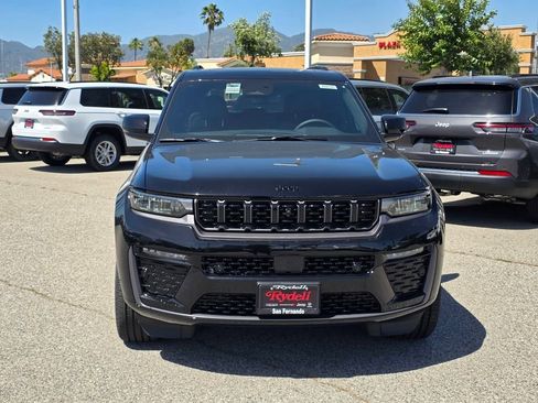 New 2026 Jeep Grand Cherokee Limited image 2