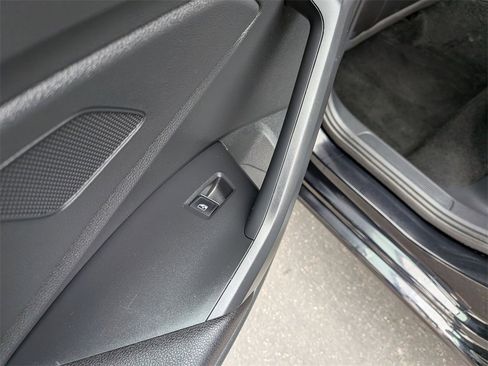 Used 2024 Volkswagen Jetta SE image 28