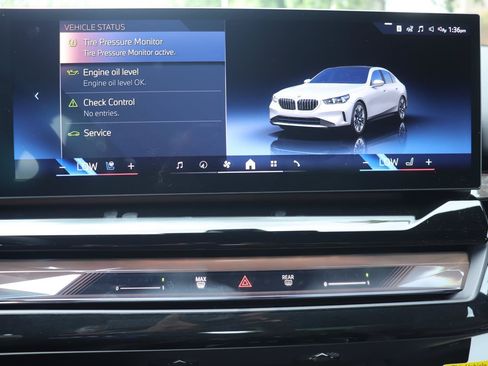 New 2027 BMW 530i RWD image 32