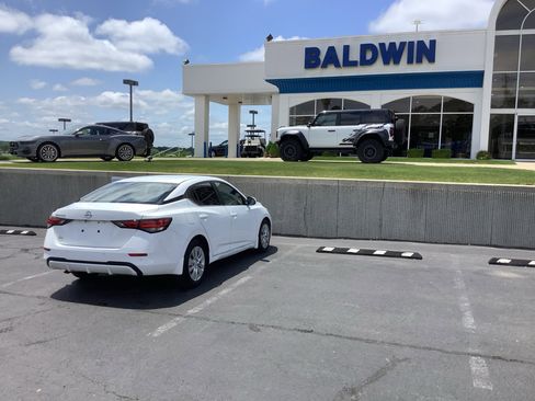 Used 2020 Nissan Sentra S FWD image 7