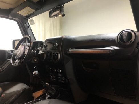 Used 2015 Jeep Wrangler Sport w/ Quick Order Package 23S image 11