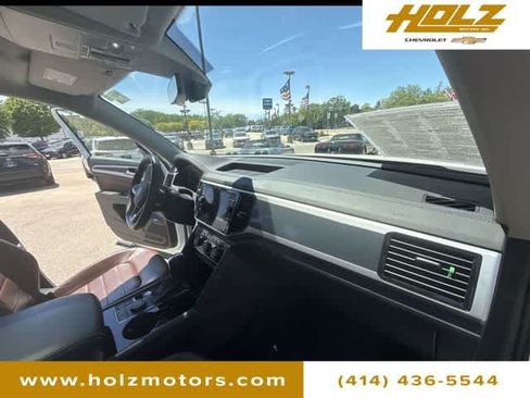 Used 2023 Volkswagen Atlas SEL Premium AWD/4WD image 30