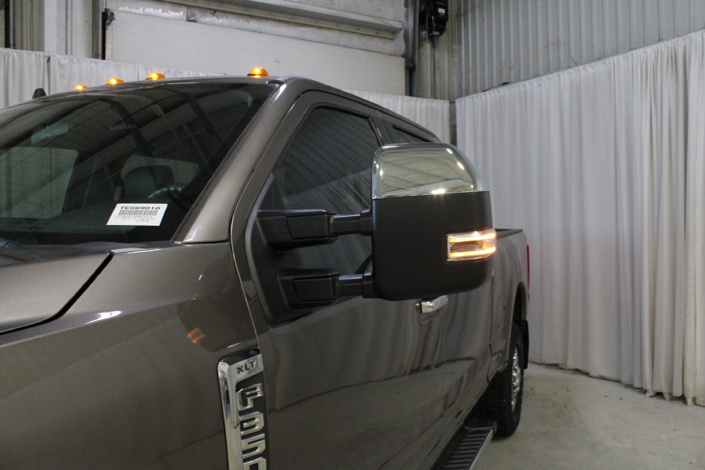 Used 2019 Ford F350 XLT w/ XLT Premium Package AWD/4WD image 33