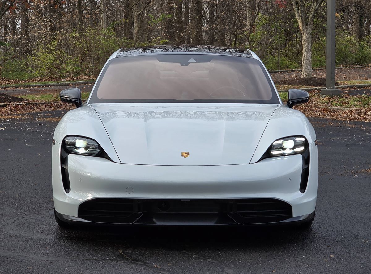 Used 2020 Porsche Taycan Turbo AWD/4WD image 9