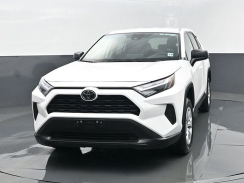 Used 2024 Toyota RAV4 LE image 21