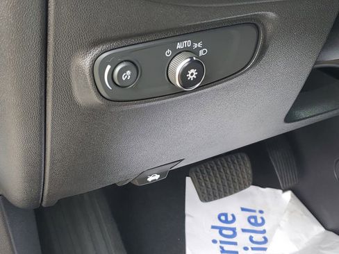 Certified 2024 Chevrolet Equinox LT image 9