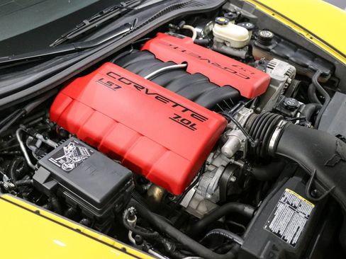 Used 2007 Chevrolet Corvette Z06 w/ Preferred Equipment Group RWD image 18