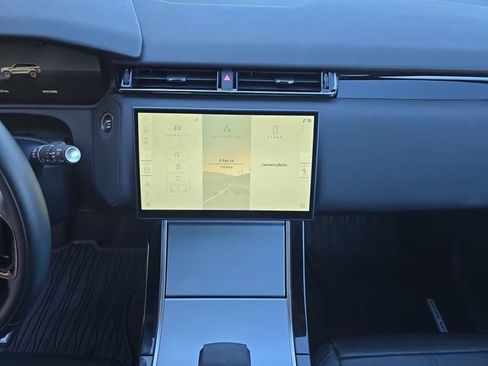 Certified 2025 Land Rover Range Rover Velar S AWD/4WD image 20