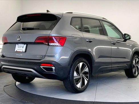 Used 2024 Volkswagen Taos SE image 13