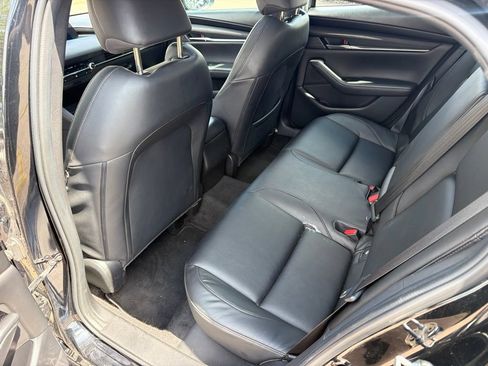 Used 2024 MAZDA MAZDA3 s FWD image 19