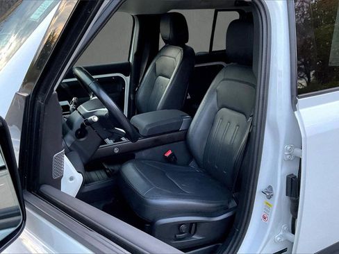 Used 2022 Land Rover Defender 110 SE image 20