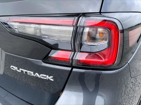 Used 2023 Subaru Outback Premium AWD/4WD image 30