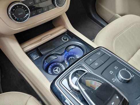 Used 2018 Mercedes-Benz GLE 350 4MATIC w/ Premium 2 Package image 23