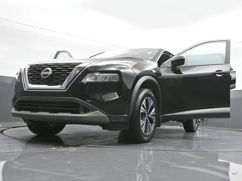 Used 2023 Nissan Rogue SV image 50