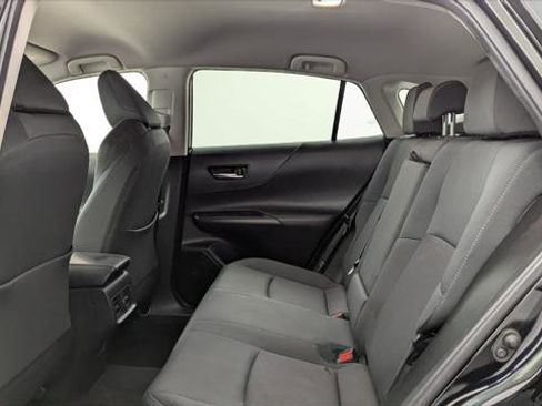 Used 2021 Toyota Venza LE AWD/4WD image 17