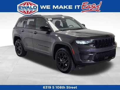 New 2025 Jeep Grand Cherokee Laredo