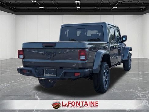 New 2025 Jeep Gladiator Sport image 6