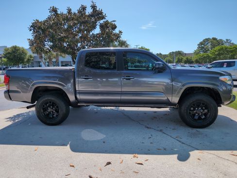 Certified 2022 Toyota Tacoma SR w/ SR Convenience Package RWD image 11
