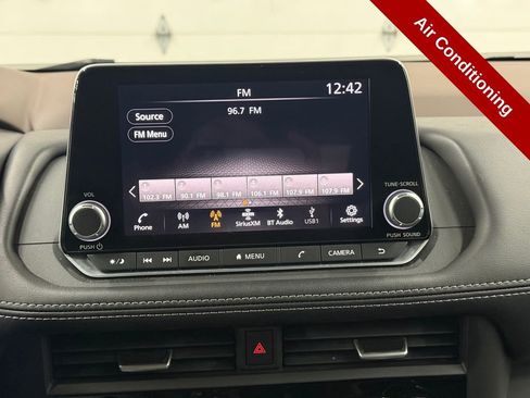 Used 2023 Nissan Rogue S AWD/4WD image 23