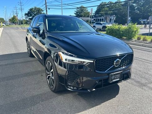 Certified 2024 Volvo XC60 B5 Plus w/ Protection Package Premier AWD/4WD image 6